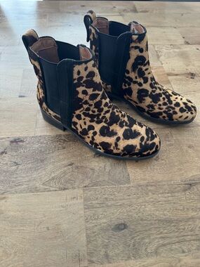 Rockport Larkyn Chelsea Leopard Haircalf Ankle Booties Womens Size 7 truetech